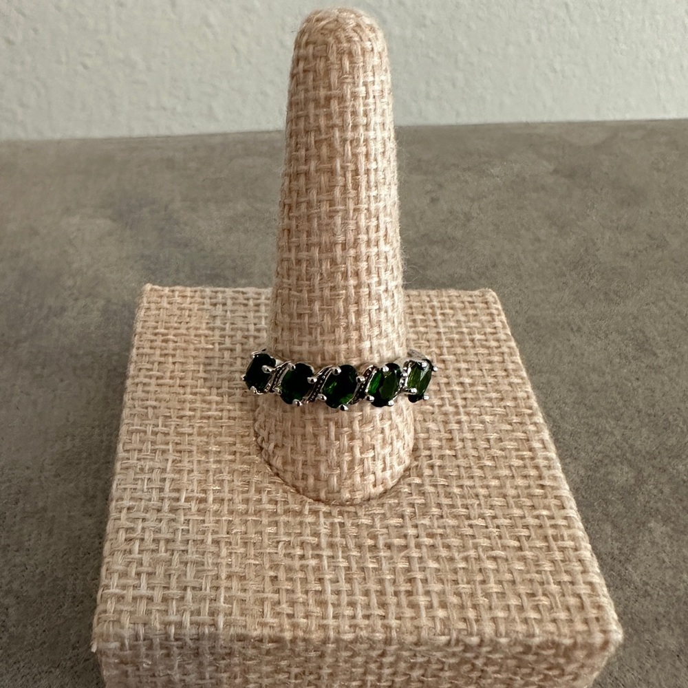 Chrome Diopside in sterling silver Ring by Colleen Lopez - Picture 2 of 10